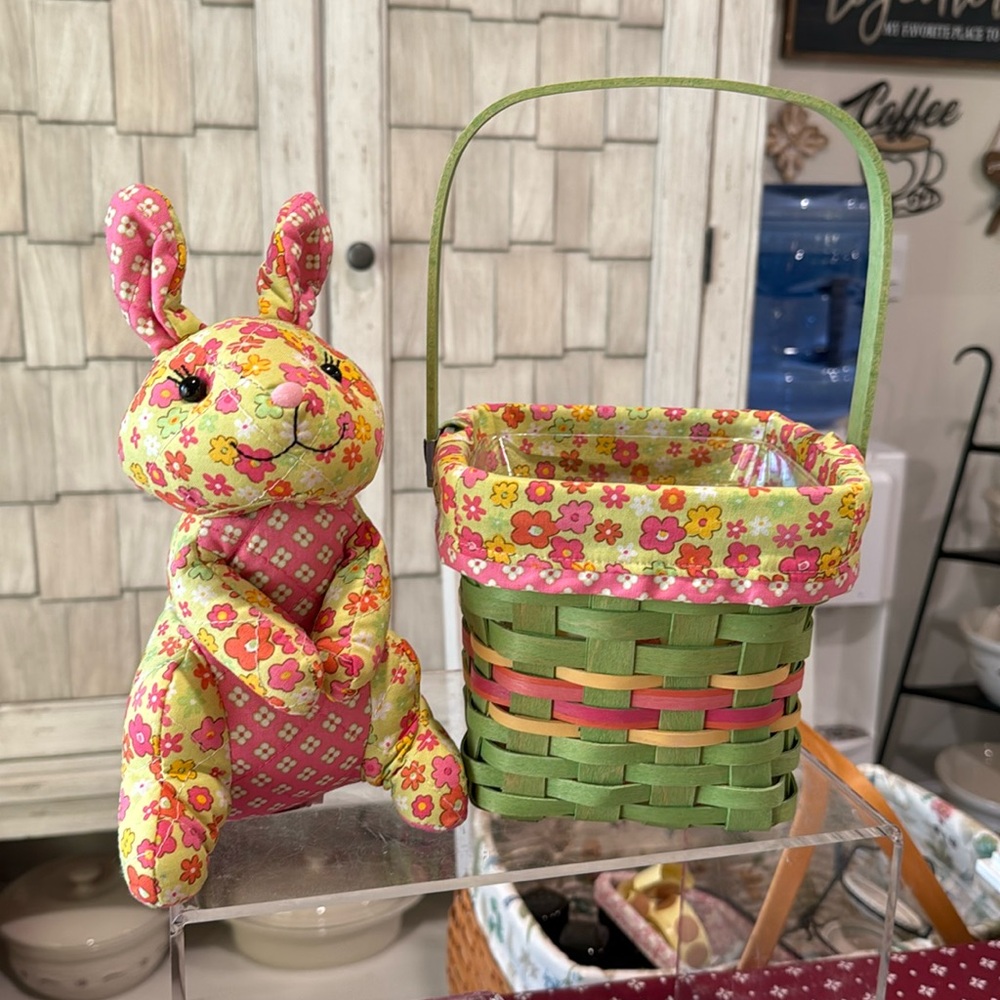 Longaberger 2011 Hippity Hoppity Easter SOLD!